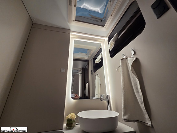Adria MATRIX SUPREME 670 SL - 22 of 30