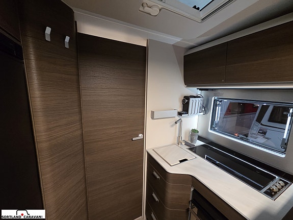 Adria MATRIX SUPREME 670 SL - 14 of 30