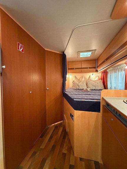 Capron Sunlight T63 140hk / Cruise / 1 Eier / Dusj / Markise 25 of 30