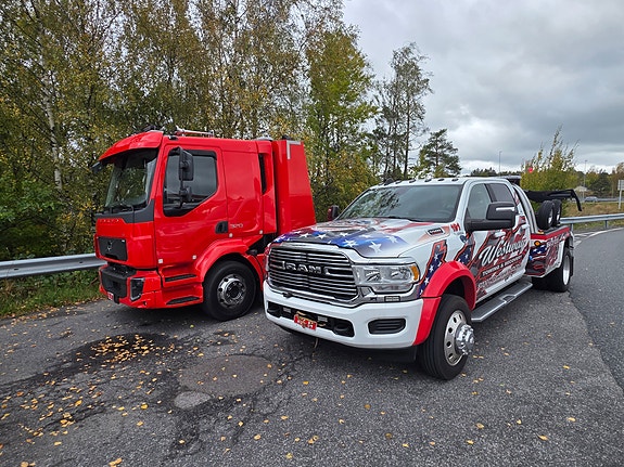 Dodge RAM 5500  LARAMIE CHEVRON 408 RENEGATE 6 SETER 10 of 14