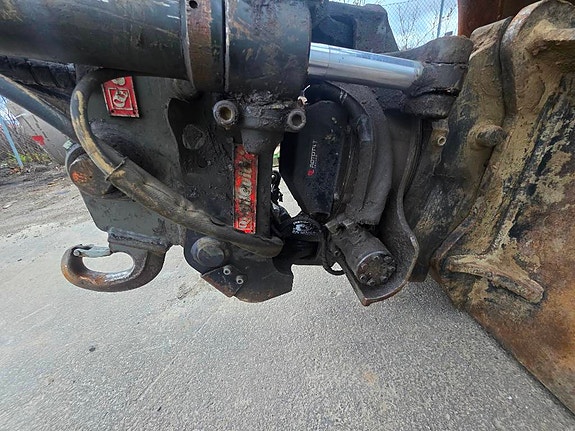 Hitachi ZX 135 US-5 10 of 14