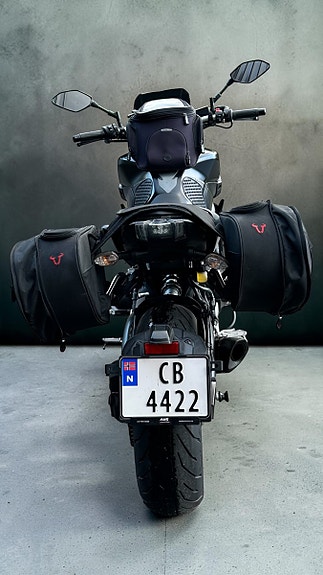 Yamaha MT-09 9 of 12