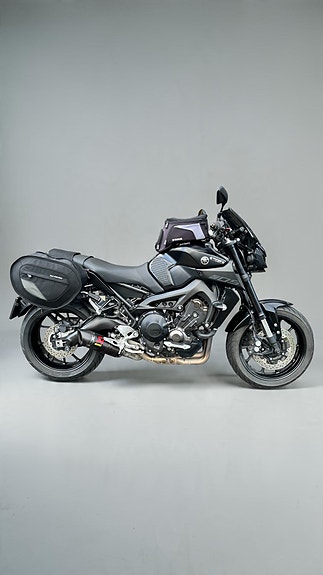 Yamaha MT-09 11 of 12