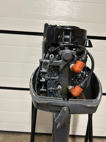 Yamaha 9.9 (15) totakt kort stamme 1996 modell utført service girolje og plugger 8 of 10