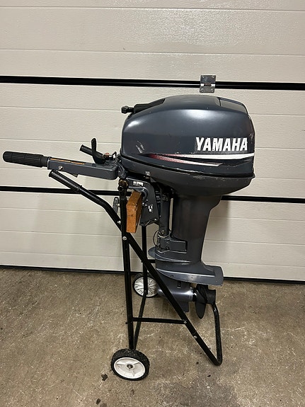 Yamaha 9.9 (15) totakt kort stamme 1996 modell utført service girolje og plugger 2 of 10