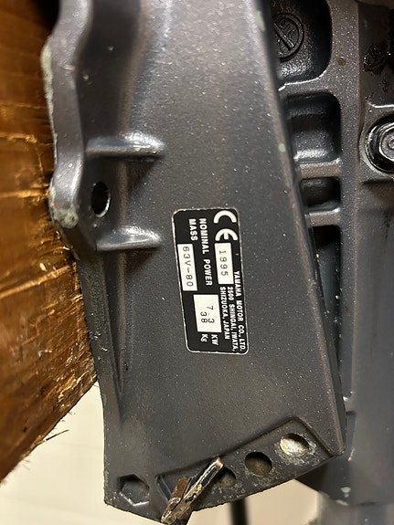 Yamaha 9.9 (15) totakt kort stamme 1996 modell utført service girolje og plugger 7 of 10