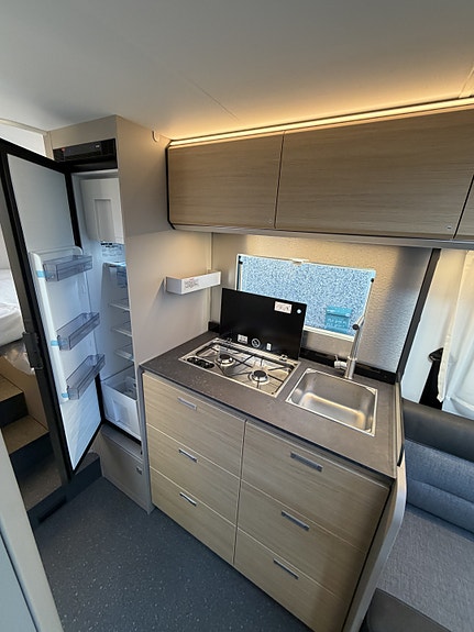 Adria COMPACT SELECT DL - FIAT 6E 2,2 140HP 35L 10 of 14
