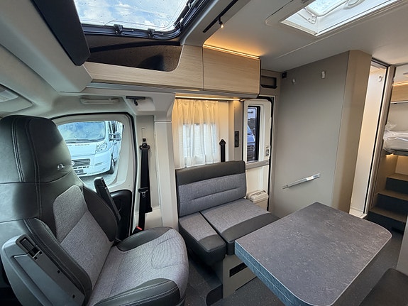 Adria COMPACT SELECT DL - FIAT 6E 2,2 140HP 35L 7 of 14