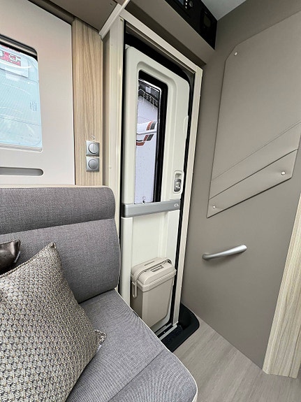 Adria Compact Supreme DL 2,2/140hk Aut *ACC/LOUNGEPK/PLUSPK* 28 of 30