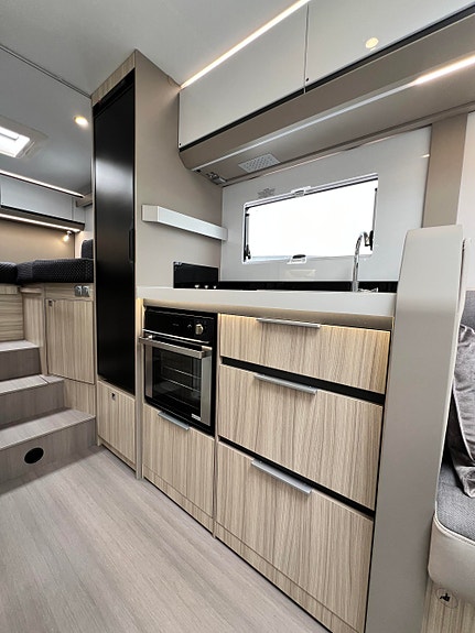 Adria Compact Supreme DL 2,2/140hk Aut *ACC/LOUNGEPK/PLUSPK* 29 of 30
