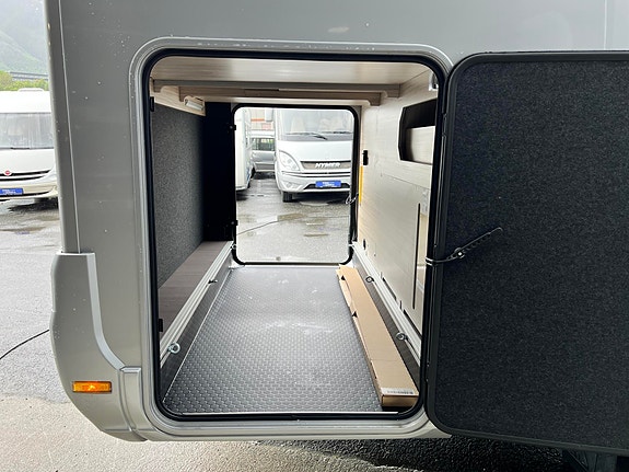 Adria Compact Supreme DL 2,2/140hk Aut *ACC/LOUNGEPK/PLUSPK* 9 of 30