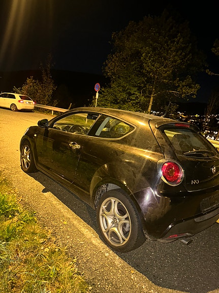 Alfa Romeo MiTo 3 of 11