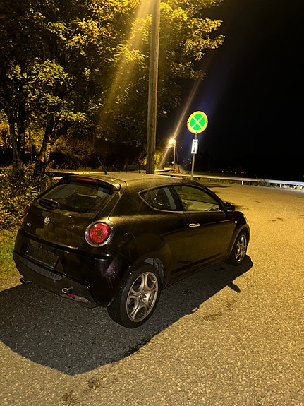 Alfa Romeo MiTo 8 of 11