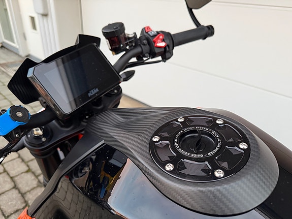 KTM 1290 Super Duke R INNNBYTTE/A.R EKSOS/NYE DEKK/TECH PAC 11 of 16