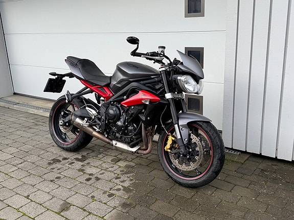 Triumph STREET TRIPLE R SC/LAV KM/KUN 2 EIERE/106HK 3 of 9
