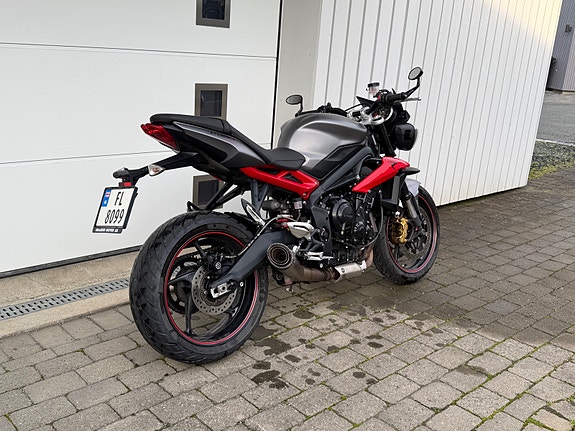 Triumph STREET TRIPLE R SC/LAV KM/KUN 2 EIERE/106HK 5 of 9