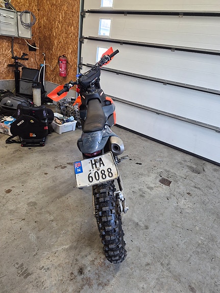 Husqvarna FE 450 3 of 9