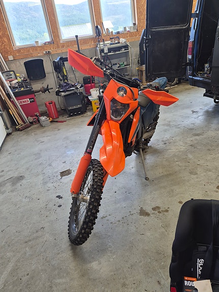 Husqvarna FE 450 2 of 9