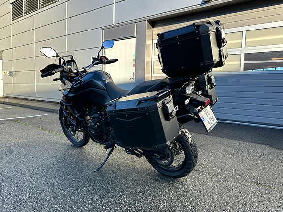 Suzuki V-Strom 800DE 5 of 7