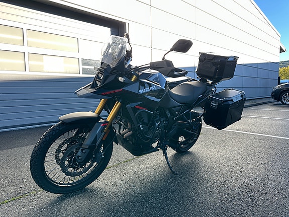 Suzuki V-Strom 800DE 3 of 7