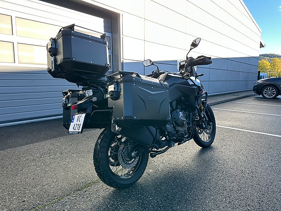 Suzuki V-Strom 800DE 6 of 7