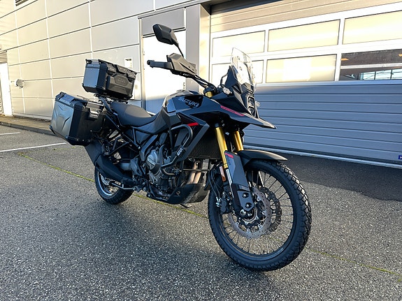 Suzuki V-Strom 800DE 2 of 7