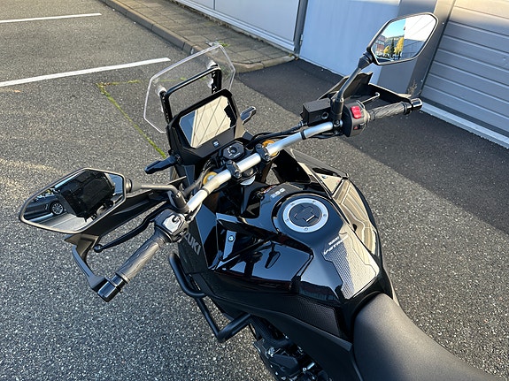 Suzuki V-Strom 800DE 7 of 7