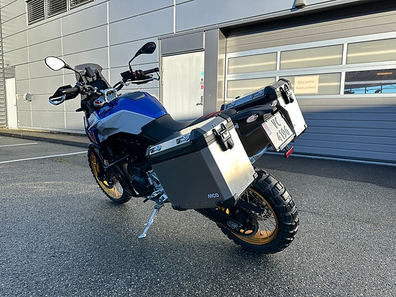 BMW F 900 GS 5 of 7