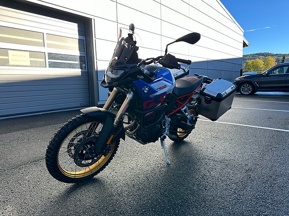 BMW F 900 GS 3 of 7