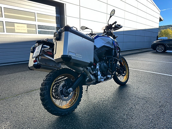 BMW F 900 GS 6 of 7
