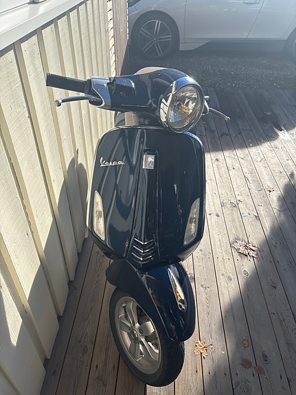 Vespa Primavera 50 3 of 3
