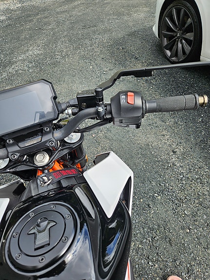 KTM 390 Duke 9 of 18