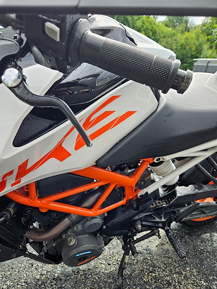 KTM 390 Duke 3 of 18