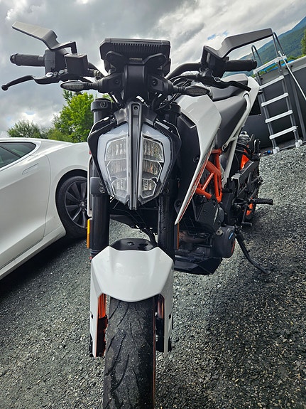 KTM 390 Duke 15 of 18