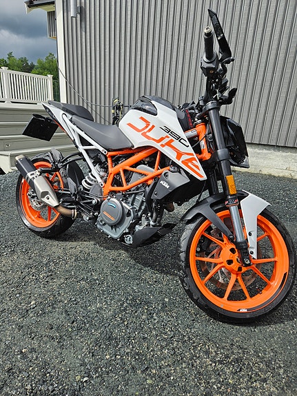 KTM 390 Duke 18 of 18