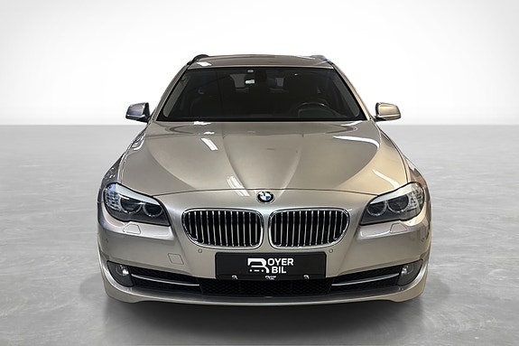 BMW 525d 2 of 30