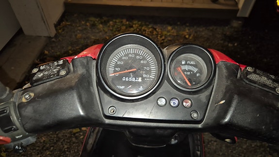 Yamaha 50 Aerox 2 of 5