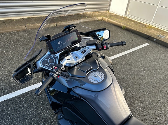 BMW R 1300 RT 7 of 7
