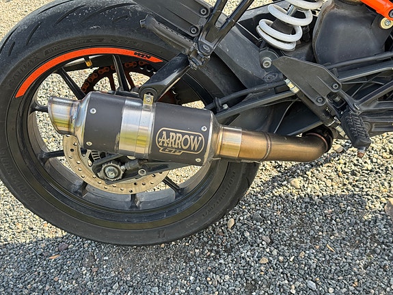 KTM 125 Duke 4 of 7