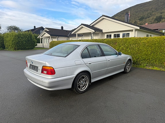 BMW 525d 7 of 12
