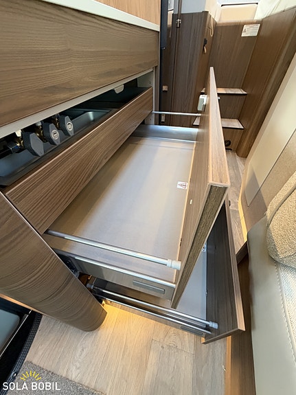 Hymer ML-T 580 2027 – MERCEDES 170 HK AUTOMAT | 320 Ah LITIUM | 1800 W INVERTER | VINTERPAKKE | PREMIUM 13 of 30