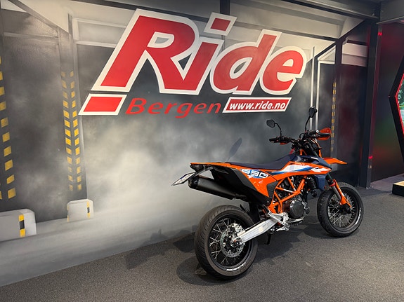 KTM 690 SMC R (A2) 4 of 13