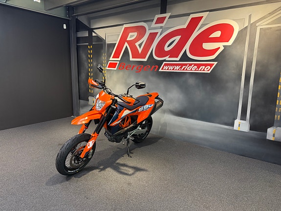 KTM 690 SMC R (A2) 5 of 13