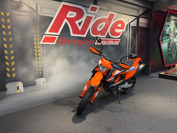 KTM 690 SMC R (A2) 10 of 13