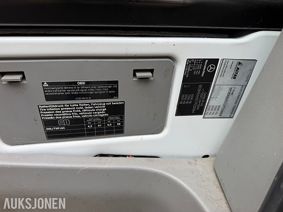 Mercedes-Benz Sprinter 10 of 30