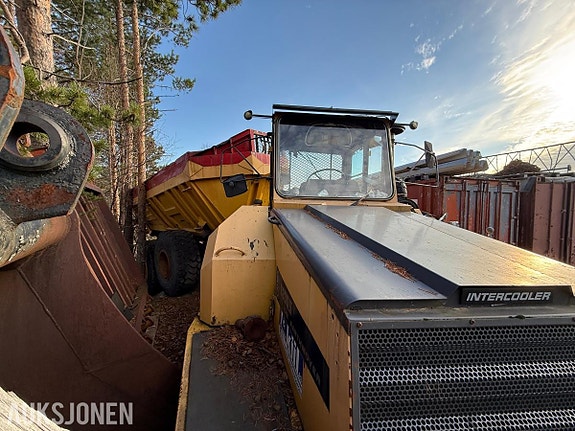 Moxy 6200S 6X6 Dumper 15 of 15