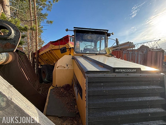 Moxy 6200S 6X6 Dumper 5 of 15