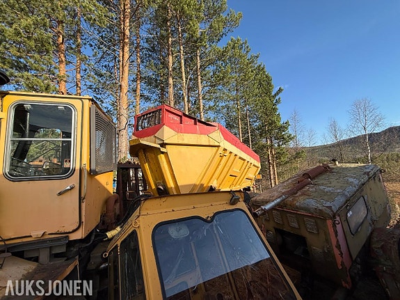 Moxy 6200S 6X6 Dumper 3 of 15