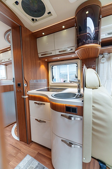 Hymer B 678 | 3.L | Alde | solcelle & 2xbatteri | skinn | 19 of 30