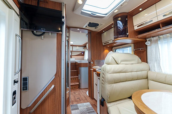 Hymer B 678 | 3.L | Alde | solcelle & 2xbatteri | skinn | 29 of 30